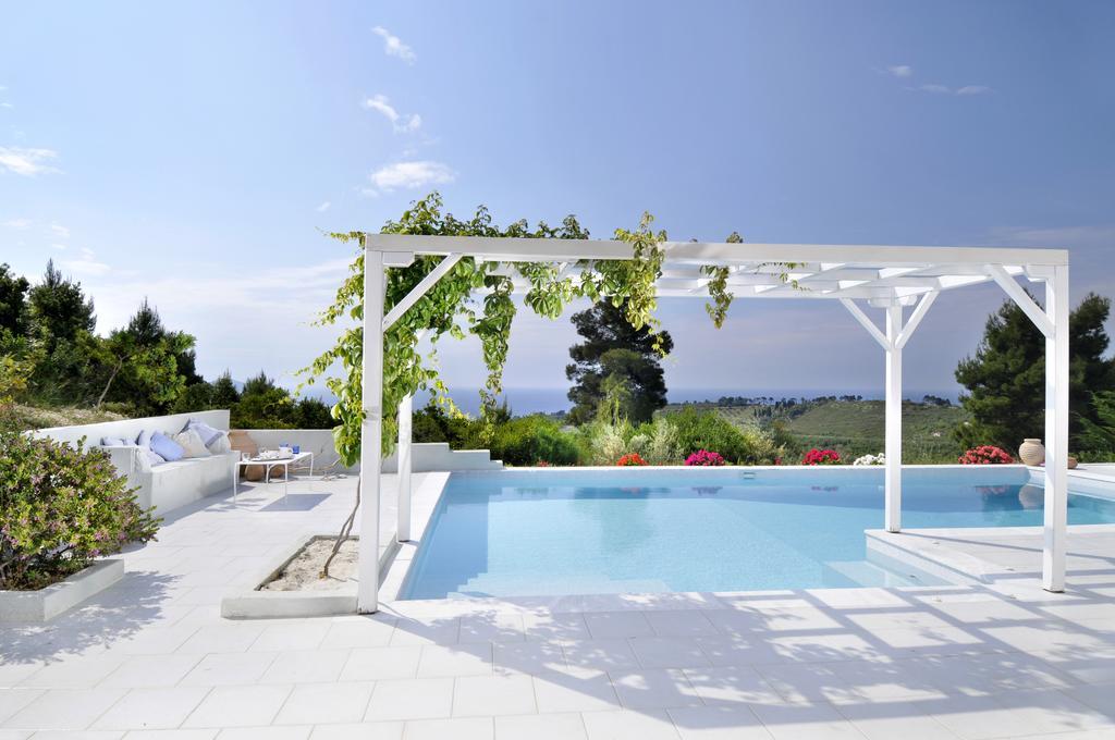 Anemolia Villas With Private Pools Near The Most Beautiful Beaches Of Alonissos Isomata ภายนอก รูปภาพ