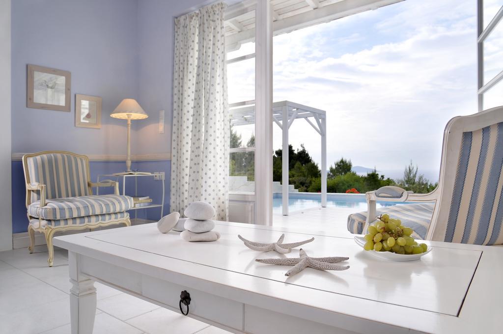 Anemolia Villas With Private Pools Near The Most Beautiful Beaches Of Alonissos Isomata ภายนอก รูปภาพ